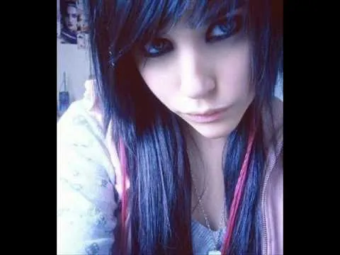 Chicas emo guapas - Imagui