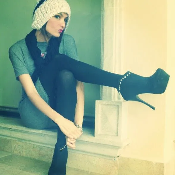 Chavas con gorros - Imagui