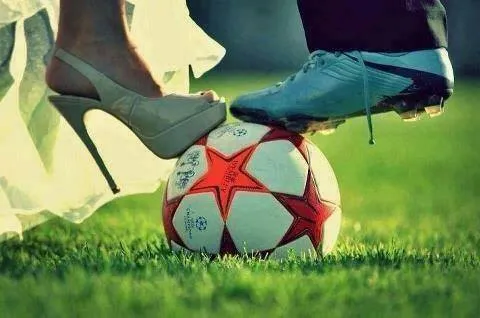 imagenes chistosas fb: La Pareja Que Juega El Ultimo Partido Antes ... imagenes chistosas fb: La Pareja Que Juega El Ultimo Partido Antes ...