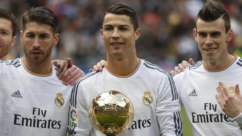 El Santiago Bernabéu se vistió de oro para recibir a Cristiano ... El Santiago Bernabéu se vistió de oro para recibir a Cristiano ...