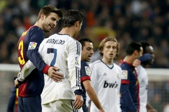 Cristiano Ronaldo se venga de Piqué y su "me sé todos los trucos ... Cristiano Ronaldo se venga de Piqué y su "me sé todos los trucos ...