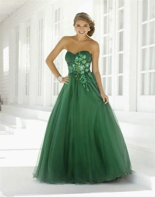 imagenes, fantasia y color: LOS MAS LINDOS VESTIDOS PARA XV AÑOS Y ... imagenes, fantasia y color: LOS MAS LINDOS VESTIDOS PARA XV AÑOS Y ...