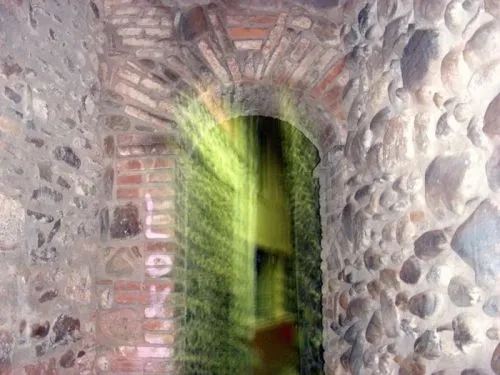 Imagen Paisajes en movimiento. Pasadizo Iglesia Cardedeu - grupos.