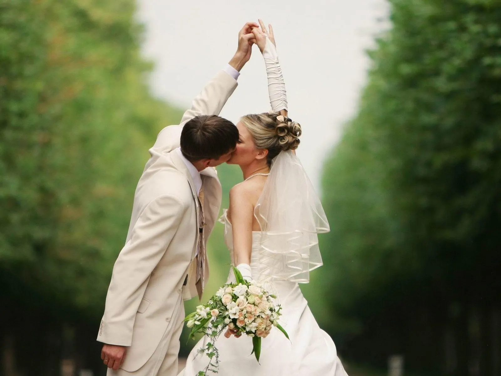 Imagenes De Parejas Besandose 4