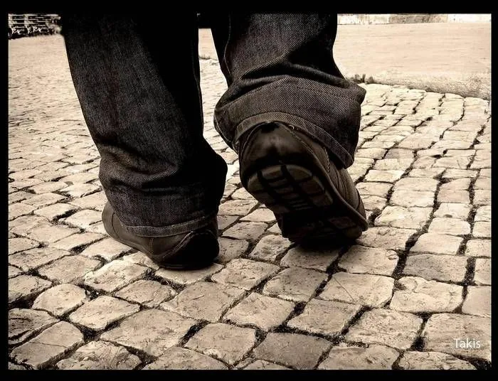 Pies caminando - Imagui
