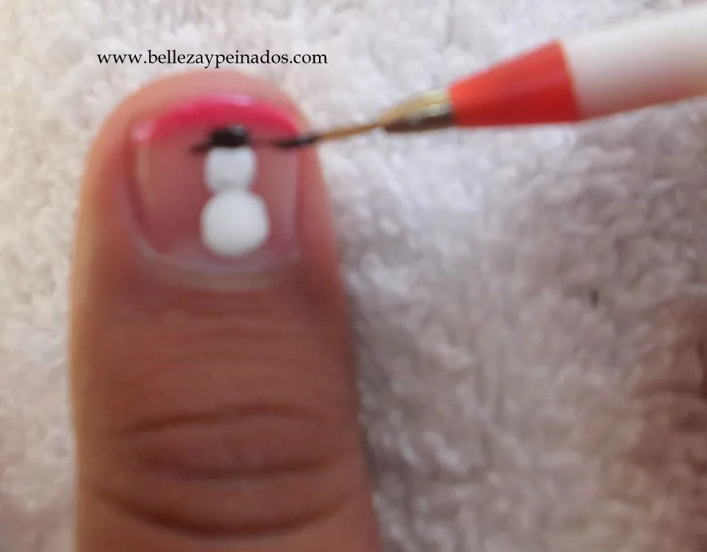 Imágenes de uñas navideñas fáciles - Belleza y Peinados