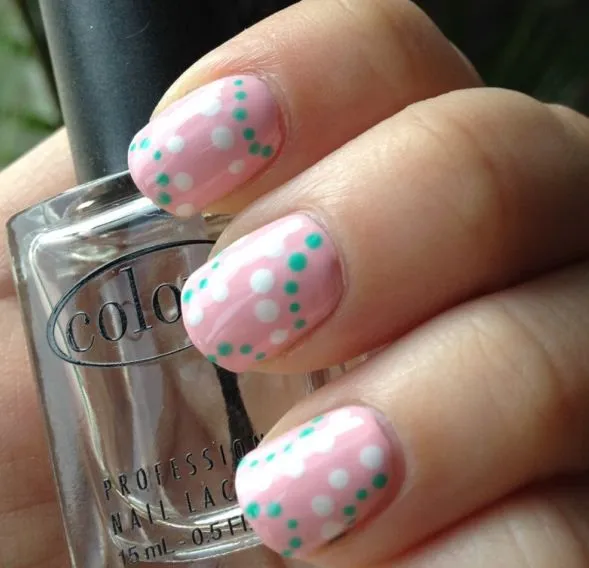 Imágenes de uñas pintadas fáciles ~ Belleza y Peinados Imágenes de uñas pintadas fáciles ~ Belleza y Peinados