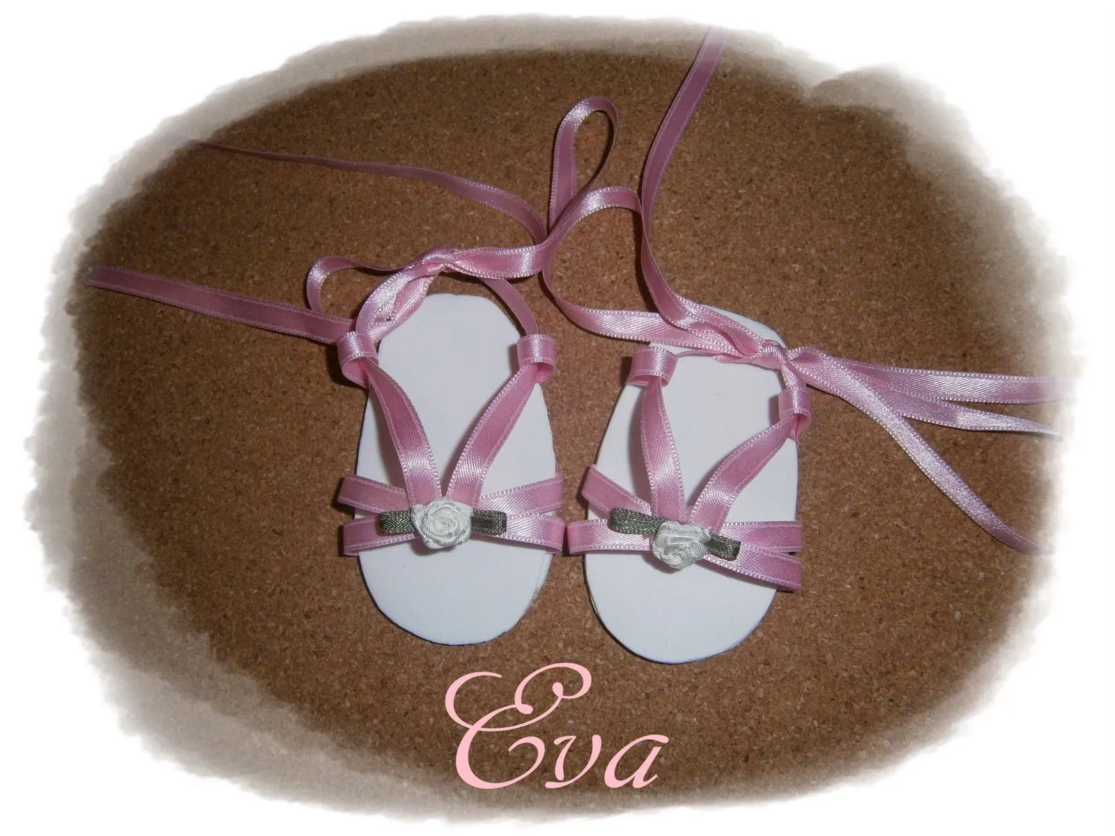 Imaginando con Eva: SANDALIAS DE GOMA EVA PARA MUÑECO RECIEN NACIDO Imaginando con Eva: SANDALIAS DE GOMA EVA PARA MUÑECO RECIEN NACIDO