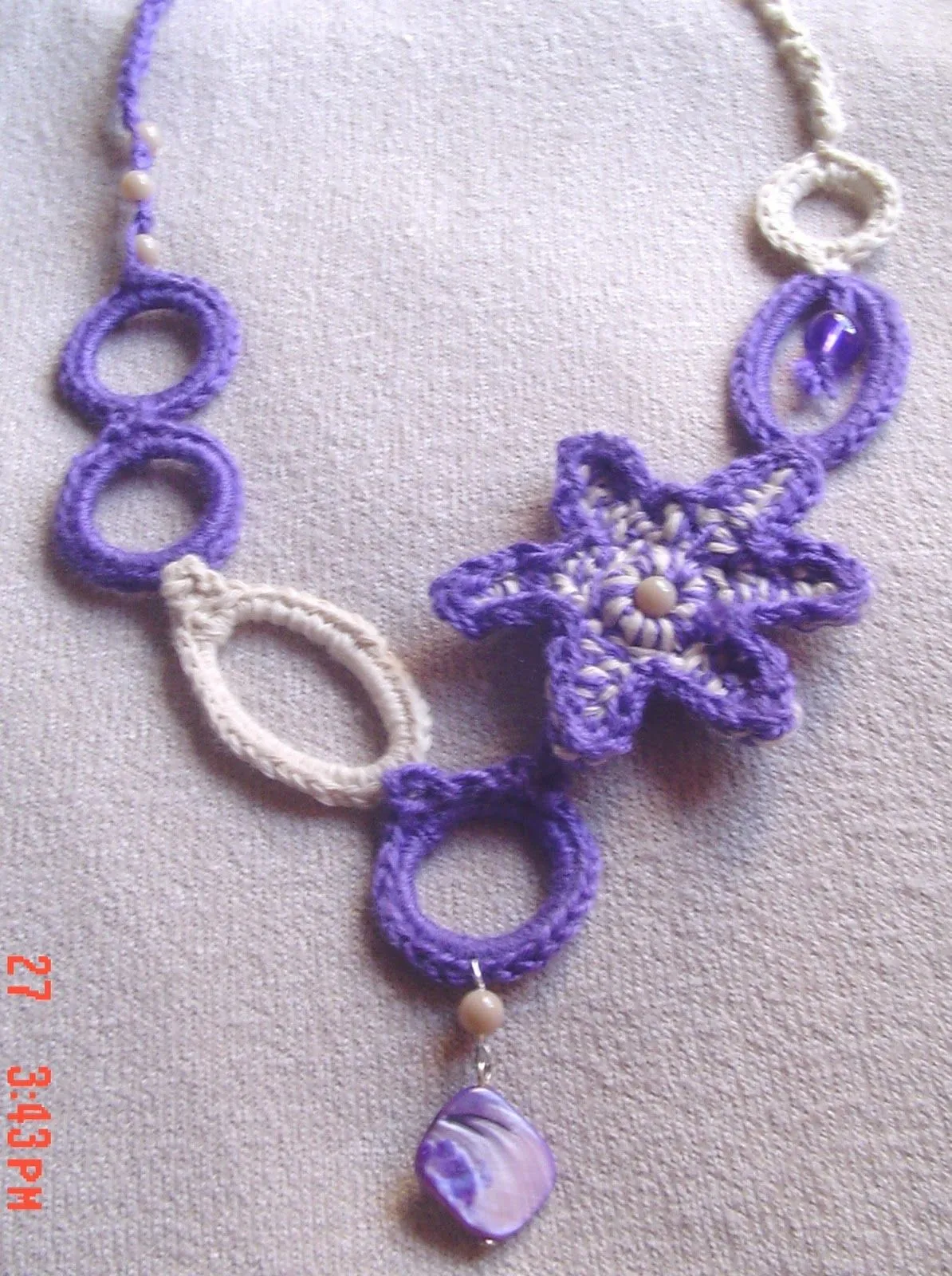 Inda: Tejidos, y mucho mas": Collar en crochet violeta-crudo, con ... Inda: Tejidos, y mucho mas": Collar en crochet violeta-crudo, con ...