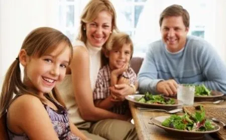 Ingesport Noticias: Beneficios de la cena en familia