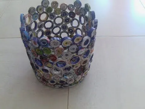 Innovación con papel de periódico,papelera - YouTube Innovación con papel de periódico,papelera - YouTube