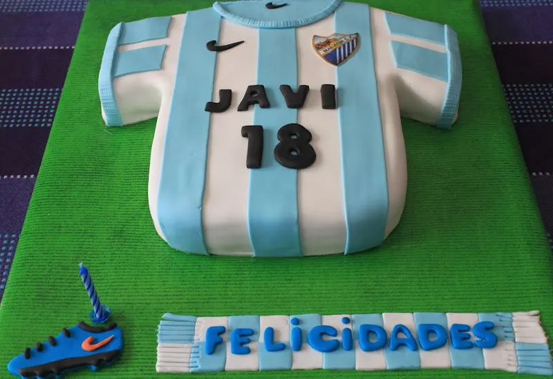 InnovaTartaS: Tarta Camiseta C.F. Málaga para Javi InnovaTartaS: Tarta Camiseta C.F. Málaga para Javi