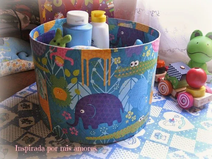 Inspirada por mis amores: YO RECICLO #7 CAJA DE CARTÓN REDONDA