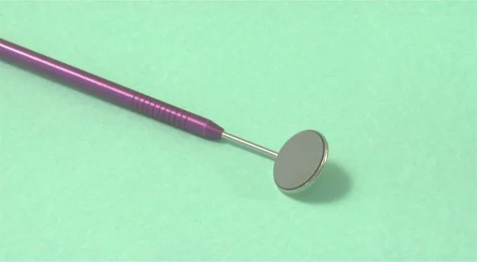 Instrumentos odontológicos utilizados pelo dentista e por seu ... Instrumentos odontológicos utilizados pelo dentista e por seu ...
