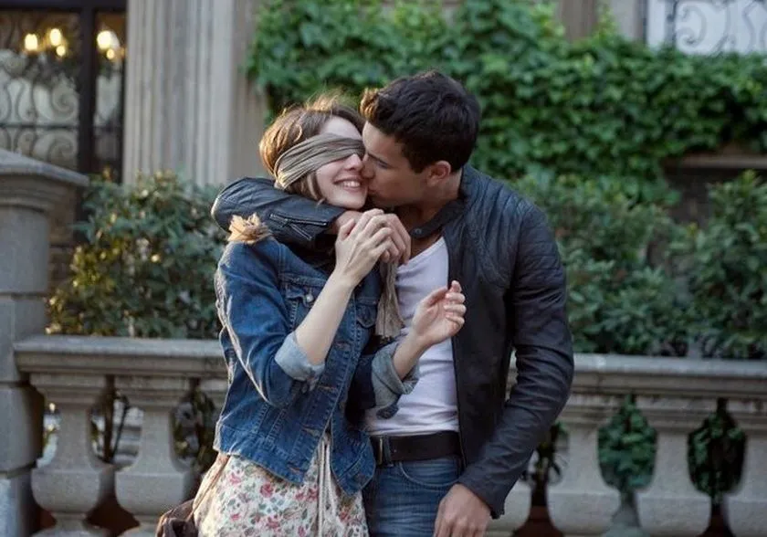 Intermitente: Amor de niños Intermitente: Amor de niños