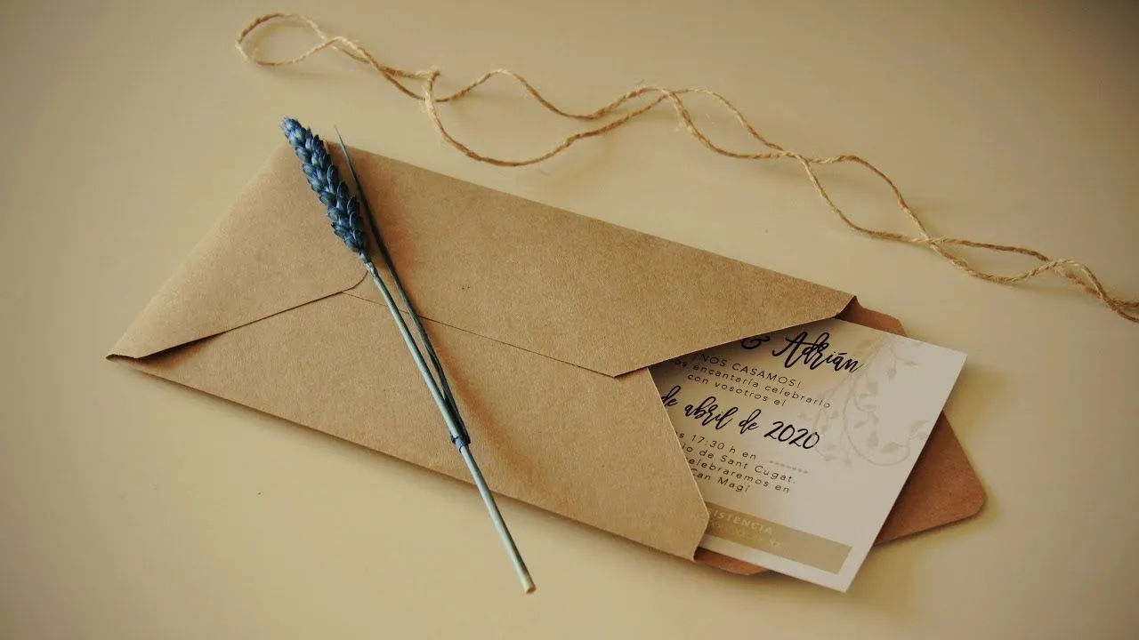 Cómo hacer un sobre para tu invitación 