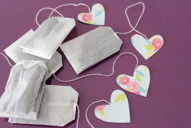 Invitación para baby shower hecha a mano | Tea Bag Favors, Baby ...