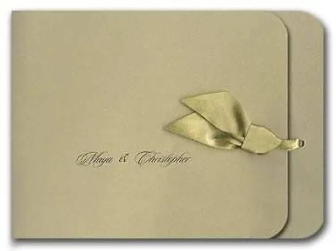 Haz las invitaciones de tu boda en color dorado Haz las invitaciones de tu boda en color dorado
