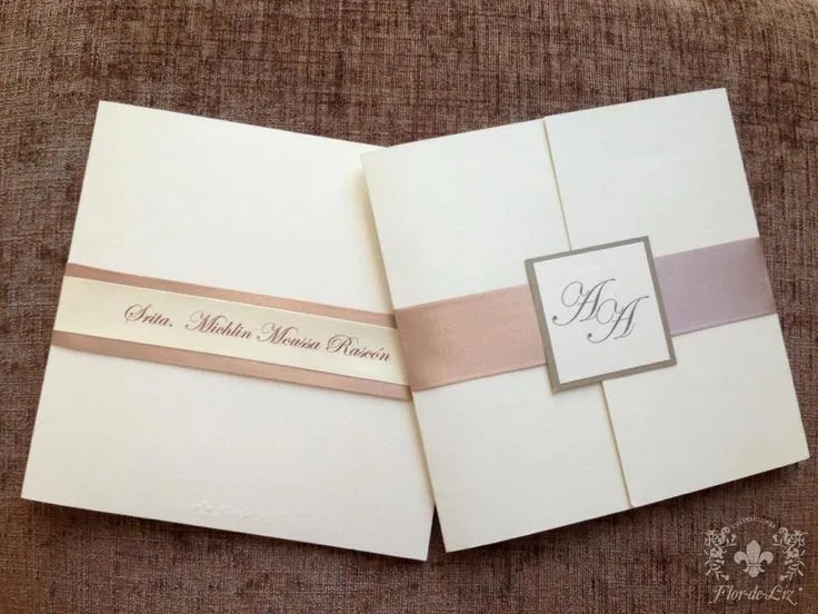 Invitaciones cuadradas "Ana&amp;Anuar" con cintiló de Listón. Un Tip ...