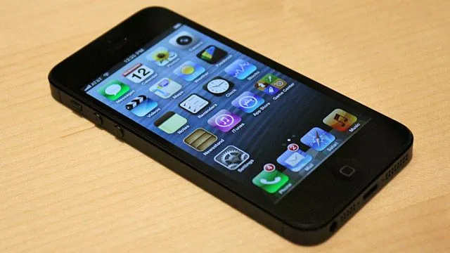 iPhone 5: First Impressions, Photos, and Video of Apple's New ...
