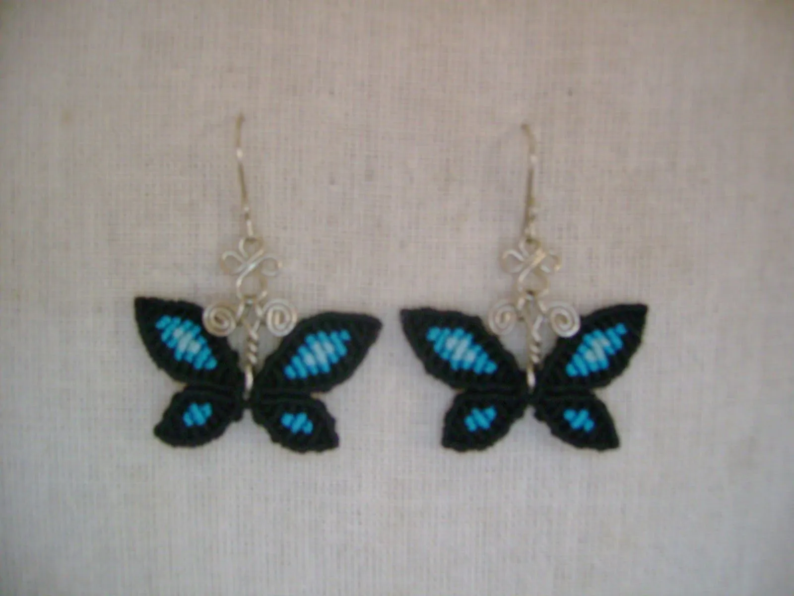 irie-artesanías y más: Aretes mariposa negro- irie-artesanías y más: Aretes mariposa negro-