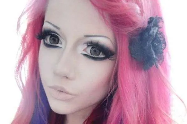 Ojos anime maquillaje - Imagui