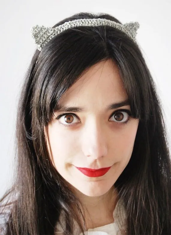 Items similar to diadema de ganchillo con orejas de gato on Etsy