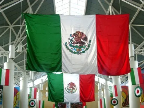 Izamiento de bandera 15 de Septiembre. Alhóndiga de Granaditas ... Izamiento de bandera 15 de Septiembre. Alhóndiga de Granaditas ...