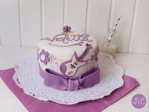 Jaleo en la Cocina: Un pedido muy especial: Tarta Fondant para ... Jaleo en la Cocina: Un pedido muy especial: Tarta Fondant para ...