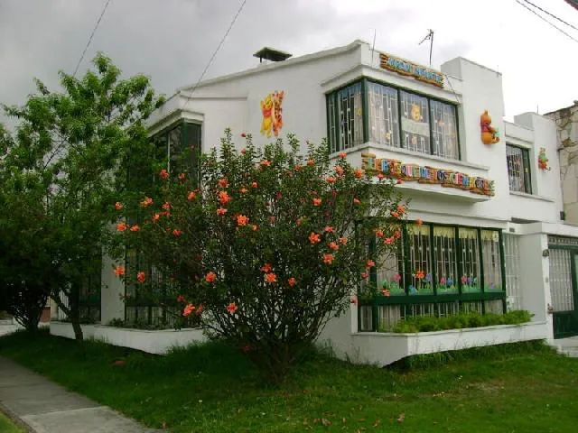 JARDIN INFANTIL Y SALA CUNA EL BOSQUE DE LOS CIEN ACRES en Bogotá