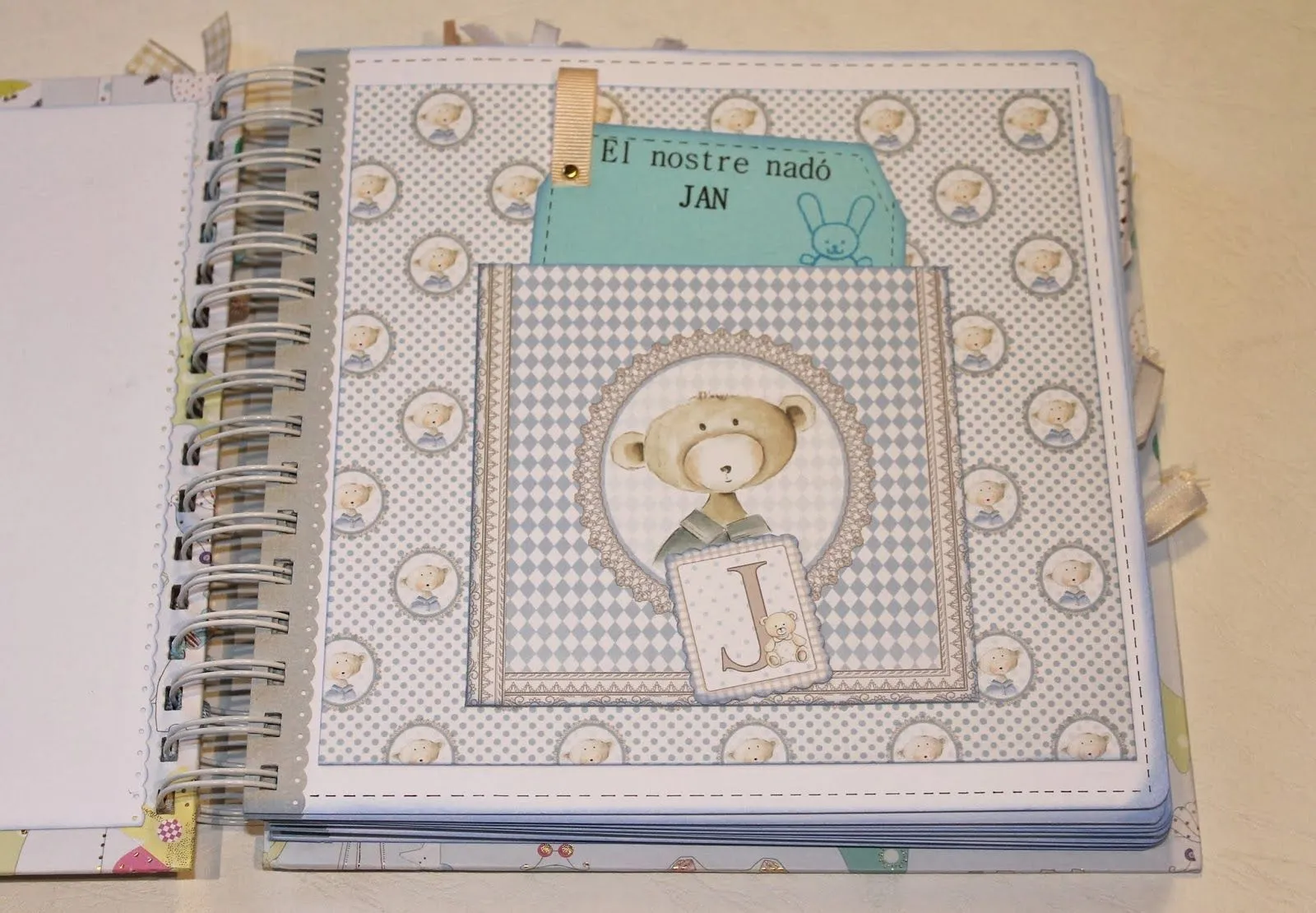 Jardinet de paper: Álbum Scrapbooking para bebe