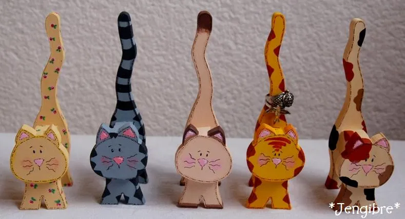 Gatos pintados en madera country - Imagui