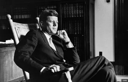 JFK. La serie. 04: Sim City y John F. Kennedy -- El Niño de la ...