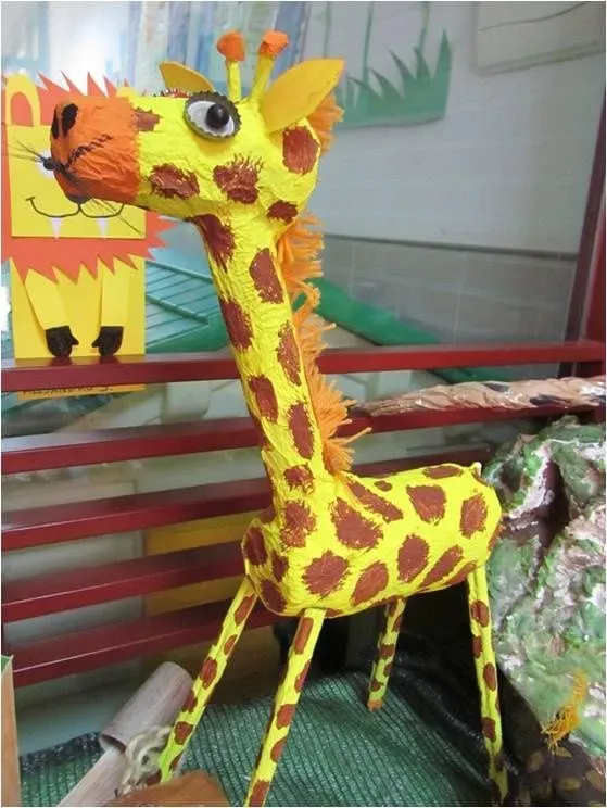 Jirafa. Animalario reciclado de personajes de cuento elaborado por ... Jirafa. Animalario reciclado de personajes de cuento elaborado por ...