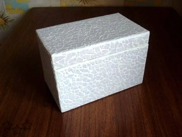 Joyero con una caja y cascara de huevo - Javies.com Joyero con una caja y cascara de huevo - Javies.com