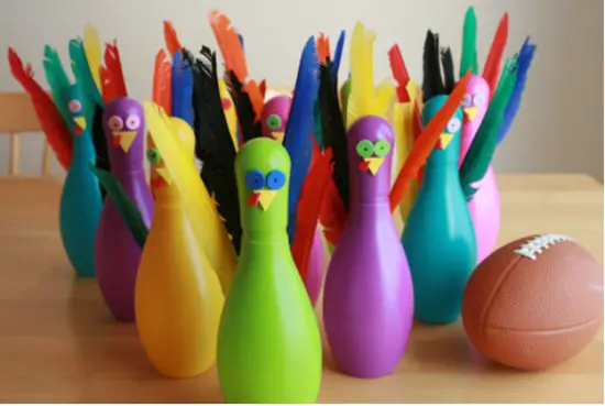 Juego de bolos-pavos de Acción de Gracias - Manualidades Infantiles