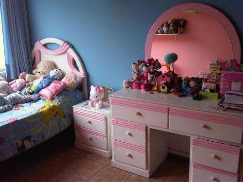 Remato 2 juegos de dormitorio para niñas - Lima, Perú - Muebles