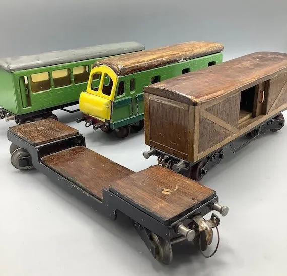 Un juego de 4 vagones de tren grandes hechos a mano / - Etsy España Un juego de 4 vagones de tren grandes hechos a mano / - Etsy España