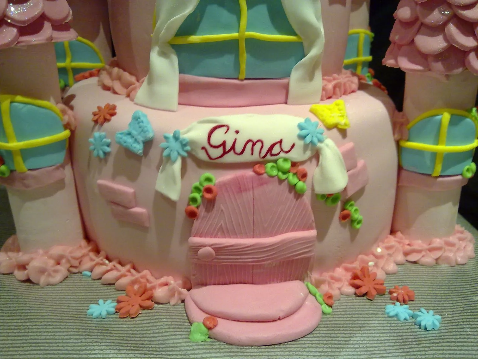 Karma's cakes: Tarta Castillo princesa Gina Karma's cakes: Tarta Castillo princesa Gina