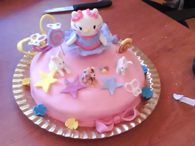 Kekis Tienda de Repostería Creativa: Pastel Kitty Kekis Tienda de Repostería Creativa: Pastel Kitty