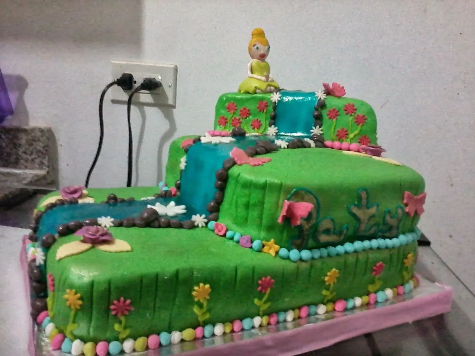 Kellyville Dulces 3D Cupcakes y Galletas: Tinkerbell Cake / Pastel ...