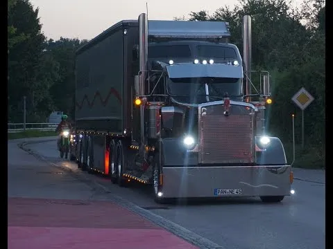 Kenworth W900L - YouTube