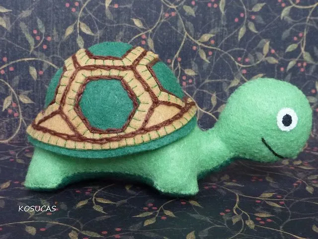 Kosucas : Canguro, tortuga y cocodrílo de fieltro. Kosucas : Canguro, tortuga y cocodrílo de fieltro.