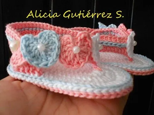 Mis labores en Crochet: Sandalias a crochet para bebes