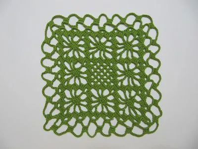 Labores de Mari Angeles: Tapetes de Crochet: Tapete para mesita de ...