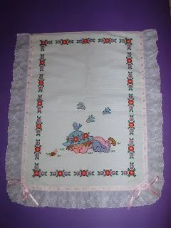 LAS LABORES DE SABELLA: COLCHA PARA CUNA O COCHECITO BEBÉ