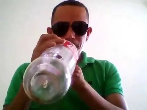 LAGRIMAS NEGRAS. TROMPETA BOTELLA DE PLASTICO - YouTube