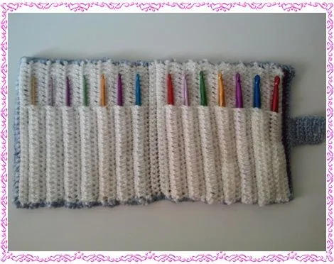 Lanas y más blog: Estuche para agujas de crochet(Crochet Hook Case) Lanas y más blog: Estuche para agujas de crochet(Crochet Hook Case)
