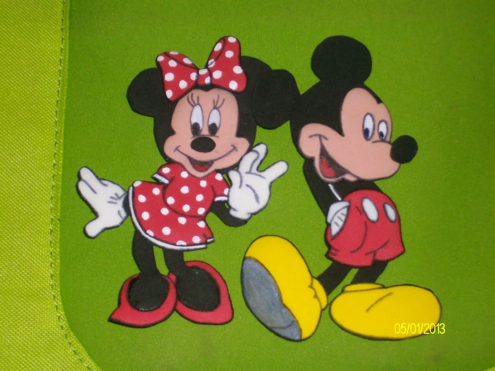 lasmanualidadesdeito1: Mickey y Minnie mousse en goma- lasmanualidadesdeito1: Mickey y Minnie mousse en goma-