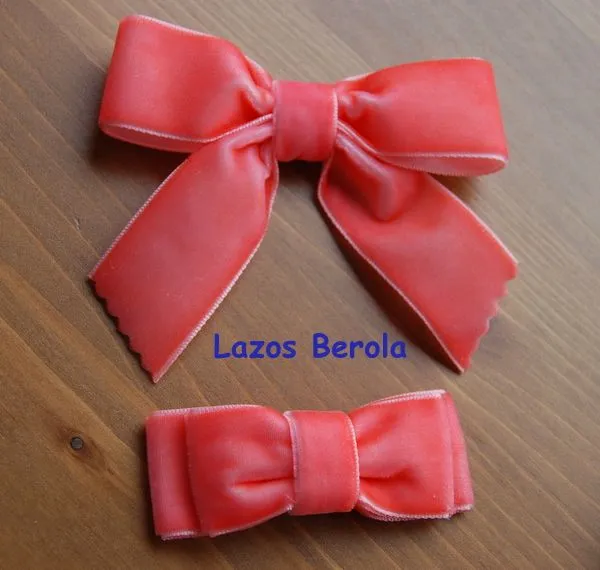 Lazos Berola: Lazos de terciopelo